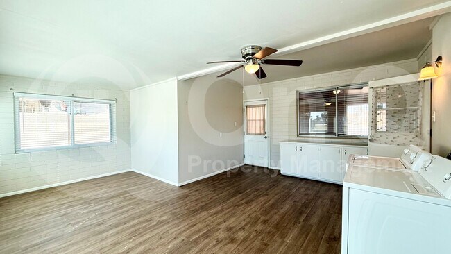 10807 W Oakmont Dr Sun City, AZ 85351 photo 4