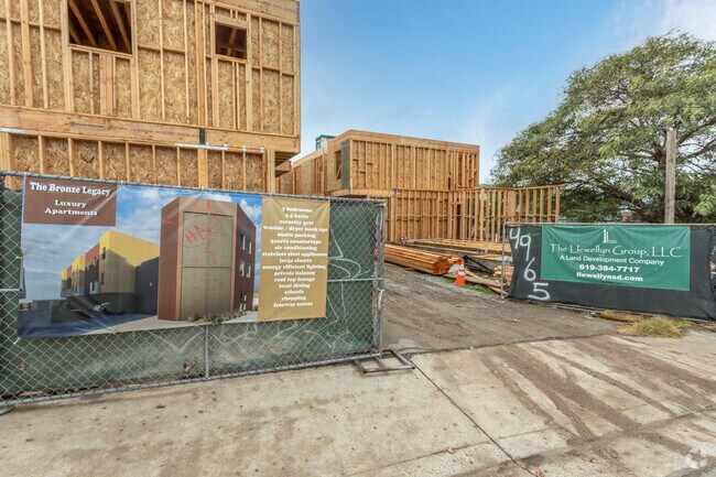 4965 Imperial Ave San Diego, CA 92113 photo 2