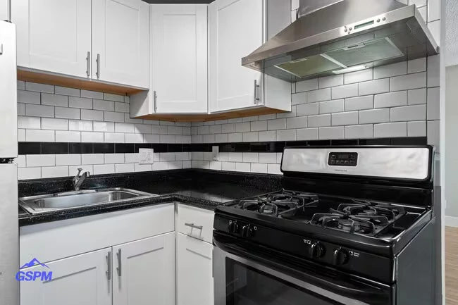 Willow Glen Apartments photo 4