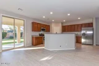 9207 W Bent Tree Dr Peoria, AZ 85383 photo 2