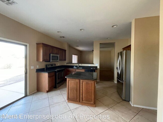 16579 N 175th Dr Surprise, AZ 85388 photo 2