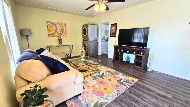 3002 E McKinley St Phoenix, AZ 85008 photo 2