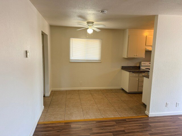 145 Catron Dr unit C photo 4