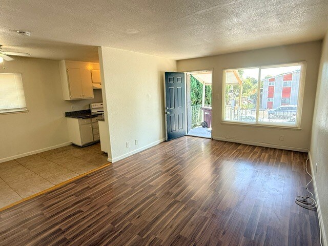 145 Catron Dr unit C photo 3