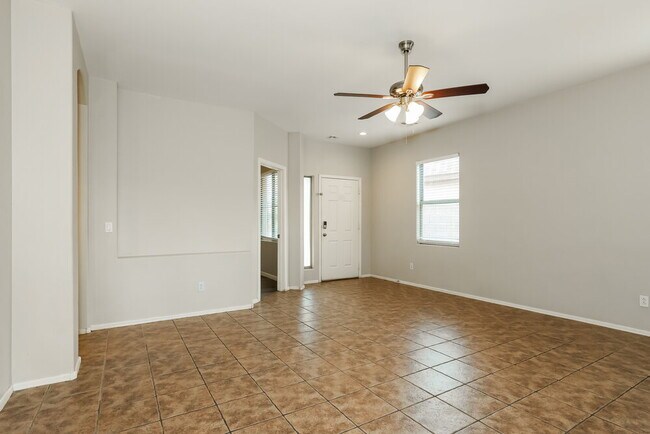9849 W Horse Thief Pass Tolleson, AZ 85353 photo 4