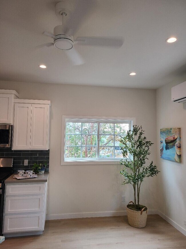 1162 Hacienda Dr El Cajon, CA 92020 photo 3