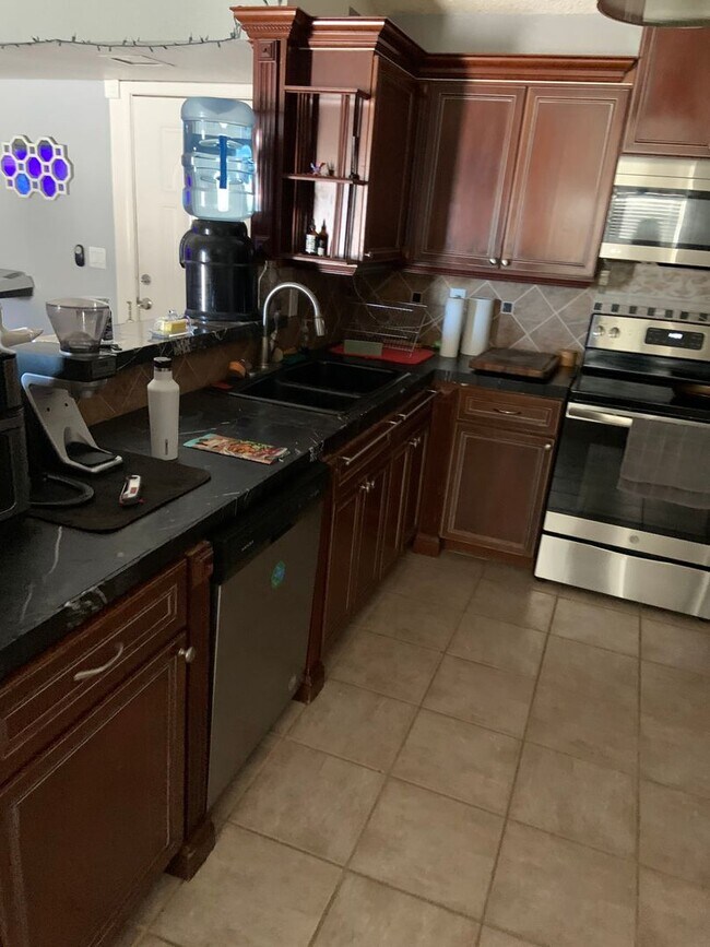 5321 W Eugie Ave Glendale, AZ 85304 photo 5
