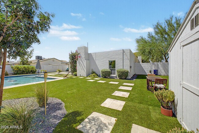 5017 E Acoma Dr Scottsdale, AZ 85254 photo 5