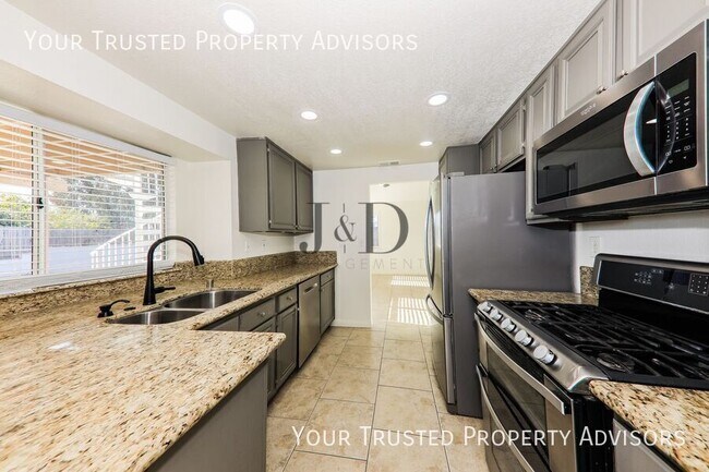 23835 Cork Oak Cir Murrieta, CA 92562 photo 2