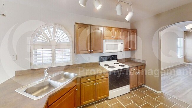 23156 W Arrow Dr Buckeye, AZ 85326 photo 2