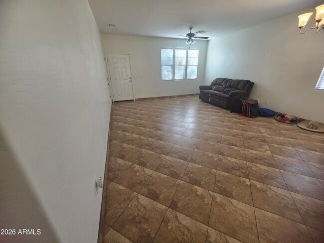 6903 W Carson Rd Phoenix, AZ 85339 photo 4