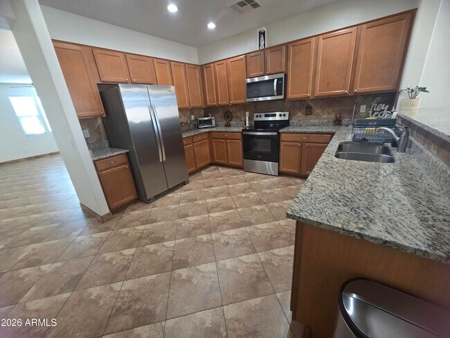 6903 W Carson Rd Phoenix, AZ 85339 photo 5