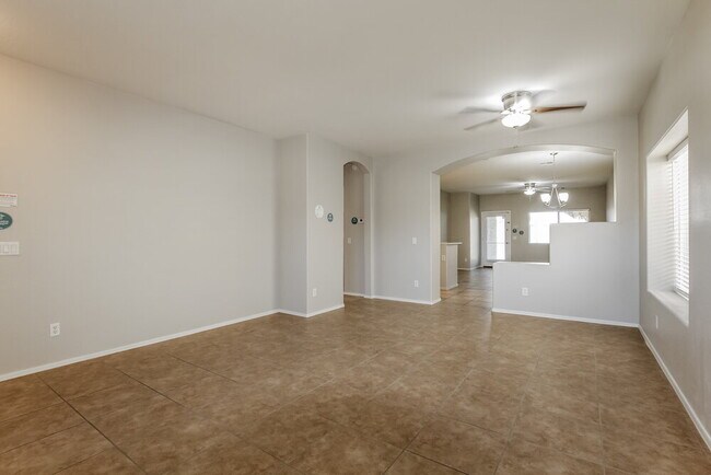11702 W Jackson St Avondale, AZ 85323 photo 4