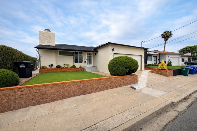 5053 Art St San Diego, CA 92115