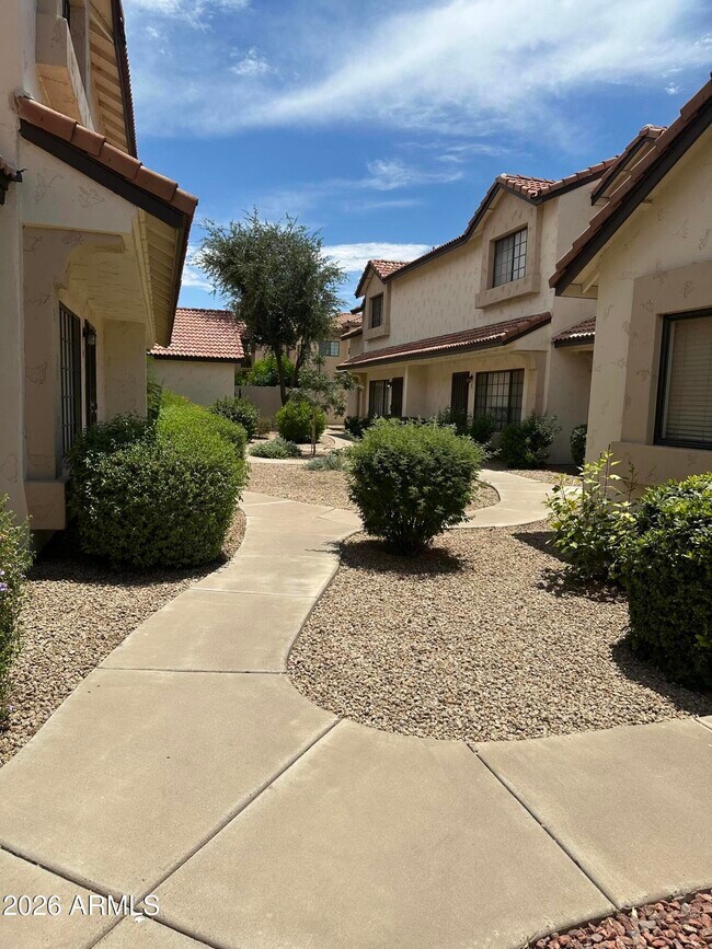2941 N Oregon St Chandler, AZ 85225 photo 2