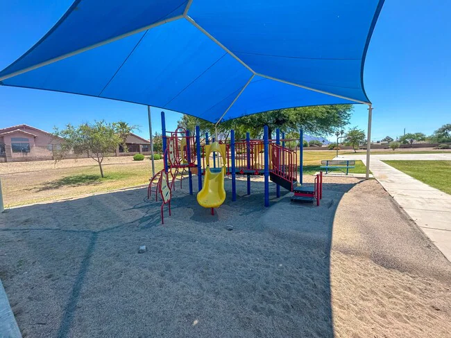 927 E Yuma Ave Apache Junction, AZ 85119 photo 5