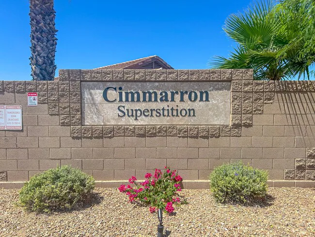 927 E Yuma Ave Apache Junction, AZ 85119 photo 2