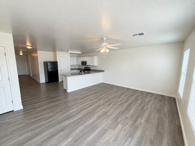 3892 N Princeton Ln photo 4