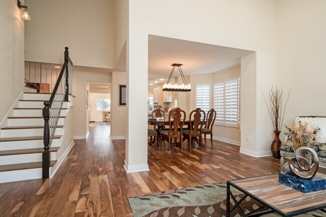4483 Salisbury Dr photo 4
