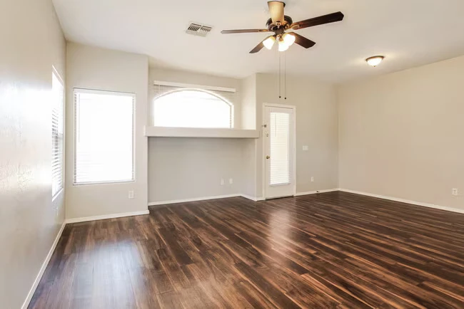 12917 W Aster Dr El Mirage, AZ 85335 photo 3
