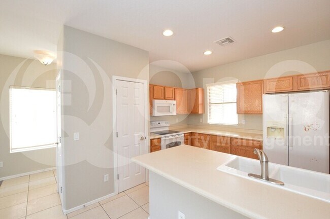 44756 Alamendras St Maricopa, AZ 85139 photo 3