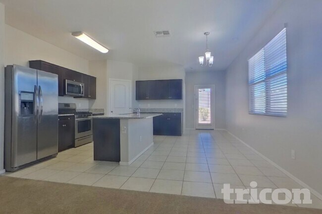 30900 W Picadilly Rd Buckeye, AZ 85396 photo 4