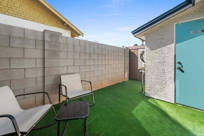 1242 E Pierce St Phoenix, AZ 85006 photo 4
