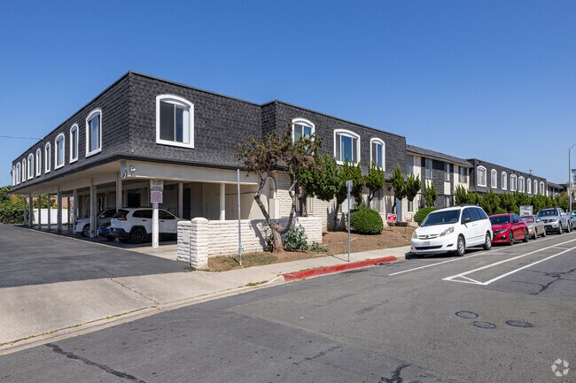 Imperial House Apartments photo 5