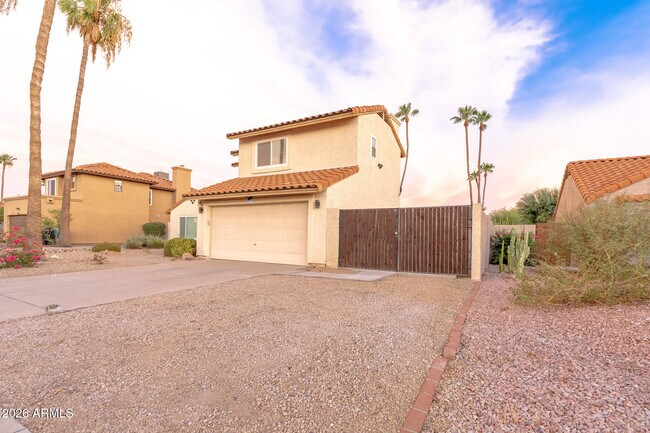 5625 E Tierra Buena Ln photo 4