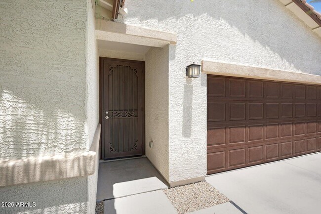 16658 W Mescal St Surprise, AZ 85388 photo 4