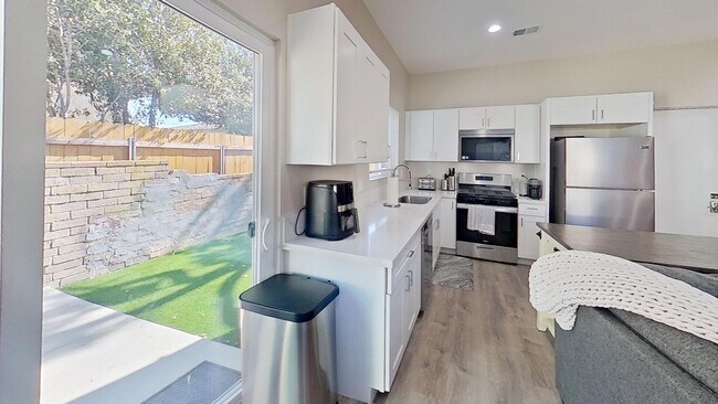 4929 College Ave San Diego, CA 92115
