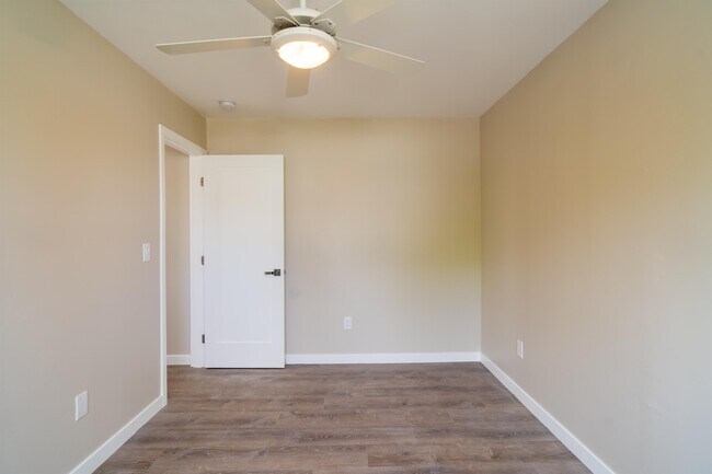 4929 College Ave San Diego, CA 92115 photo 3