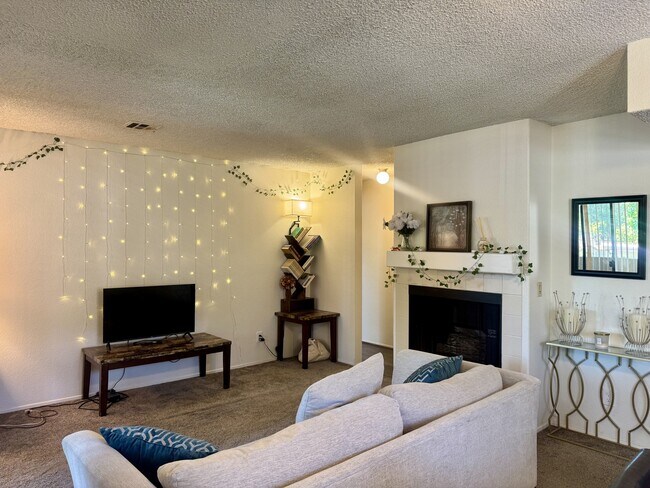 10305 Azuaga St San Diego, CA 92129 photo 3