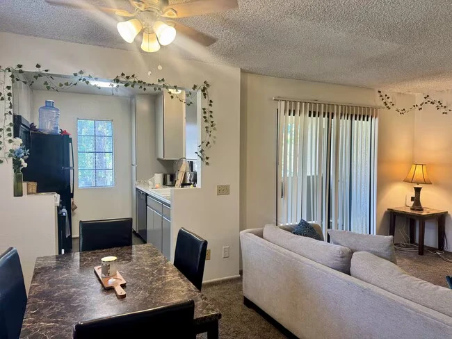 10305 Azuaga St San Diego, CA 92129 photo 4