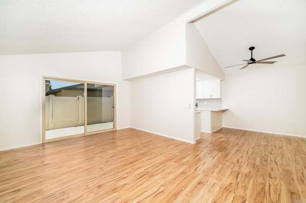 676 Kumquat Way Oceanside, CA 92058 photo 3