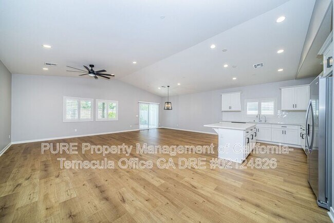 34667 Windrow Rd Murrieta, CA 92563 photo 4