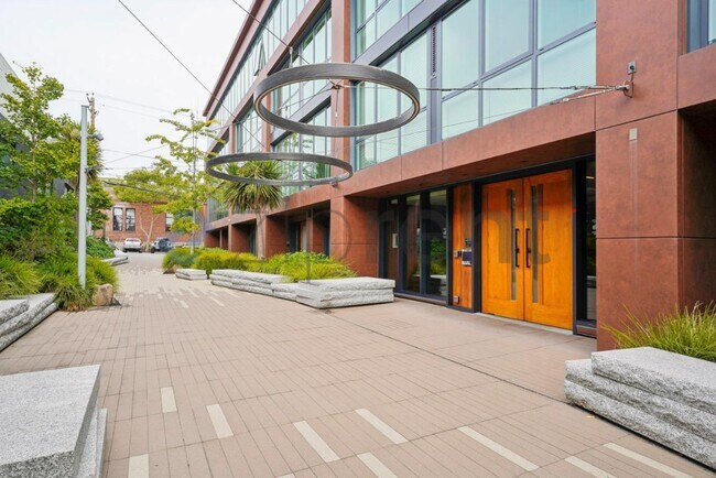 Unit 214 photo 3