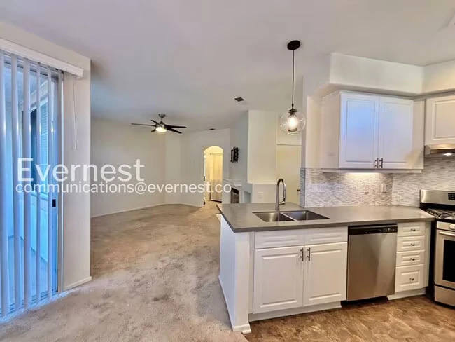 10796 Sabre Hill Dr San Diego, CA 92128 photo 5