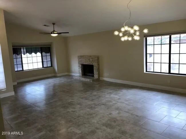 7074 S Jentilly Ln Tempe, AZ 85283 photo 2