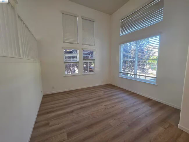 2985 First St Livermore, CA 94550 photo 3