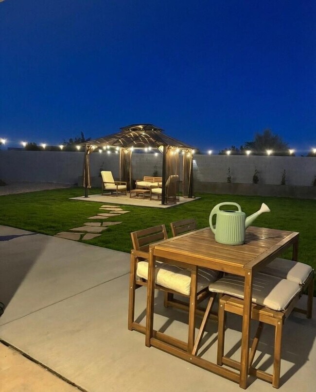 3588 Sequoia St Casa Grande, AZ 85122 photo 2