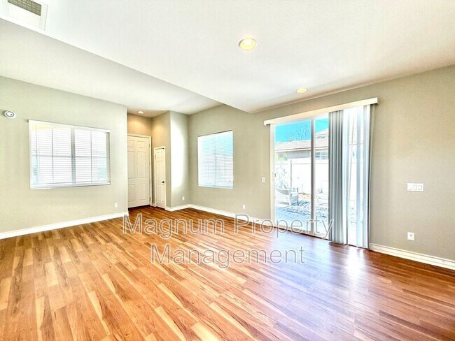 37239 Ascella Ln Murrieta, CA 92563 photo 4