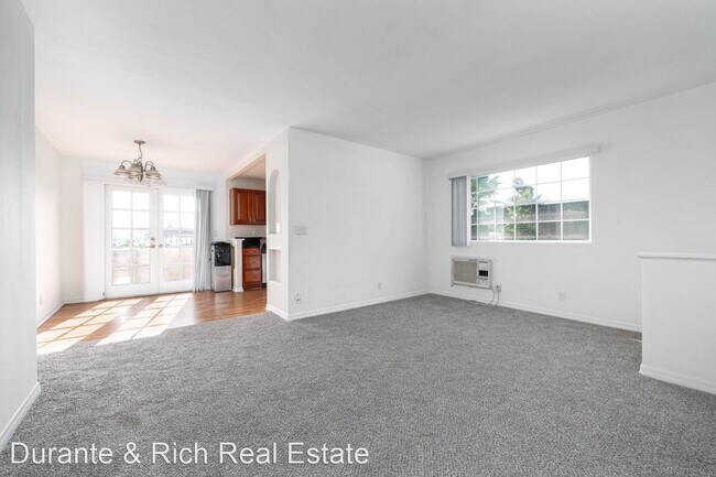605 S Mollison Ave El Cajon, CA 92020 photo 3