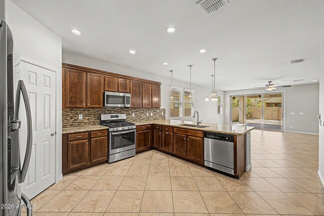 22188 N 101st Dr Peoria, AZ 85383 photo 2