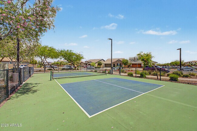 22188 N 101st Dr Peoria, AZ 85383 photo 3