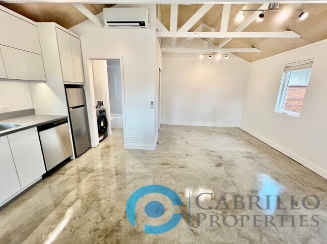 2502 54th St San Diego, CA 92105 photo 5