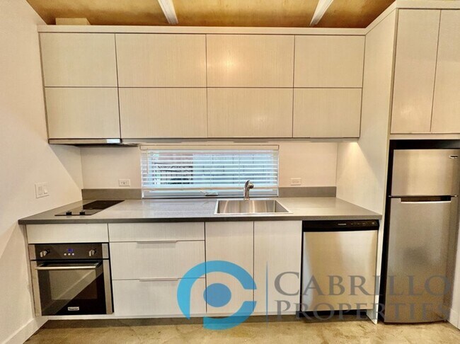 2502 54th St San Diego, CA 92105 photo 3