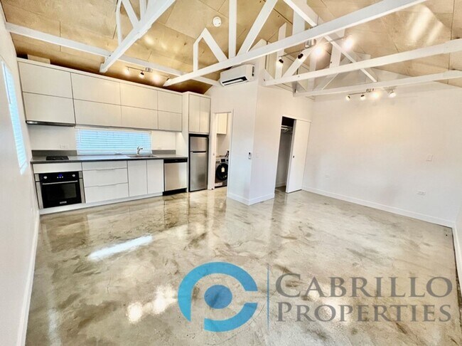 2502 54th St San Diego, CA 92105 photo 4