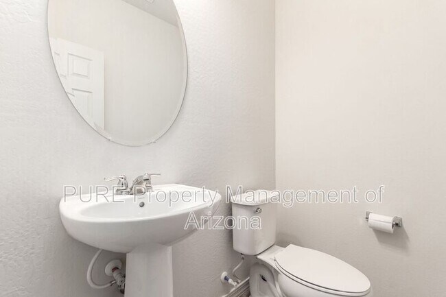 5616 N 90th Dr Glendale, AZ 85305 photo 5