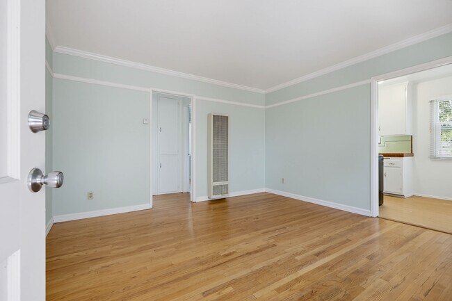 4447 Dawson Ave San Diego, CA 92115 photo 4